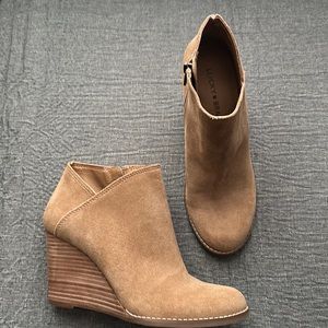 Lucky Brand yakeena wedge boots